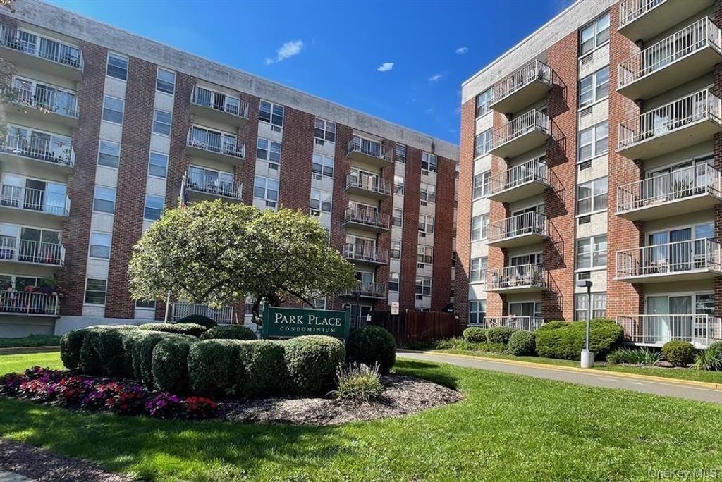 35 Park Avenue 3J, Suffern, NY 10901