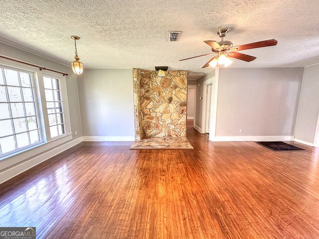 129 Mallory Drive, Lagrange, GA 30241