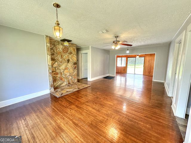 129 Mallory Drive, Lagrange, GA 30241