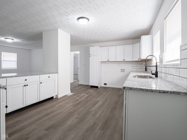 7807 E 71st Street, Indianapolis, IN 46256