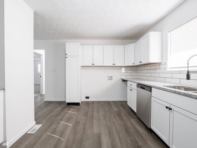 7807 E 71st Street, Indianapolis, IN 46256