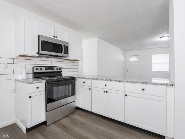 7807 E 71st Street, Indianapolis, IN 46256