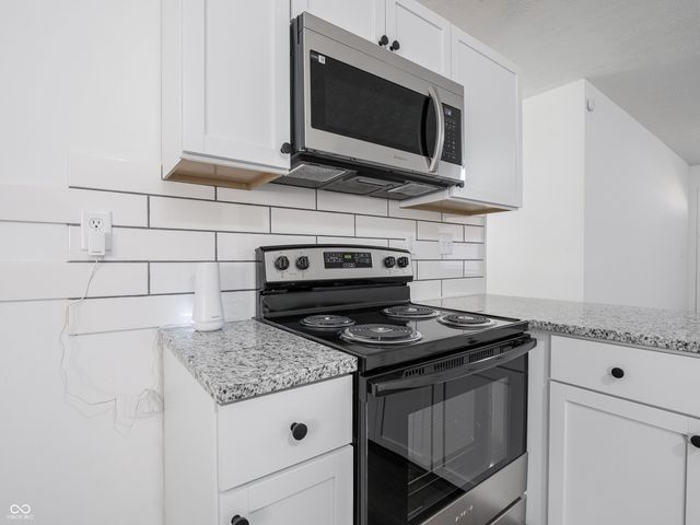 7807 E 71st Street, Indianapolis, IN 46256