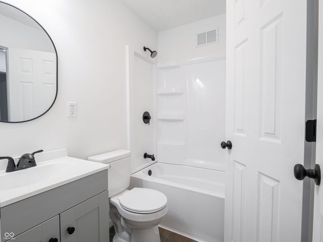 7807 E 71st Street, Indianapolis, IN 46256