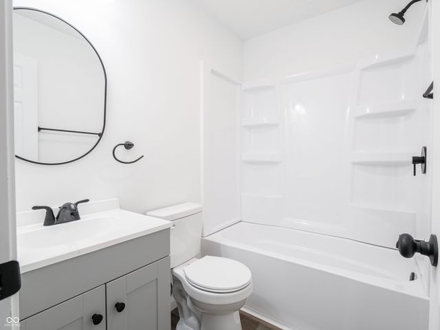 7807 E 71st Street, Indianapolis, IN 46256