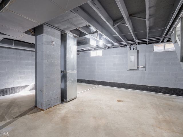 7807 E 71st Street, Indianapolis, IN 46256