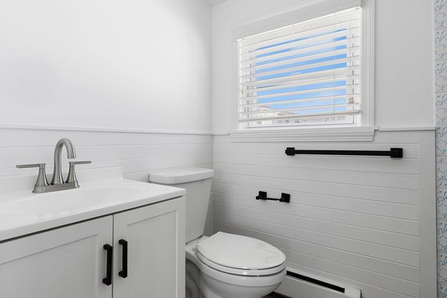 29 Aquidneck Ave, Portsmouth, RI 02871