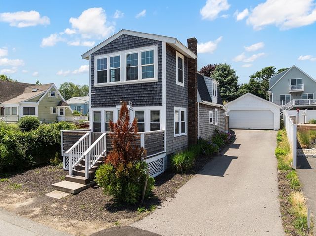 29 Aquidneck Ave, Portsmouth, RI 02871