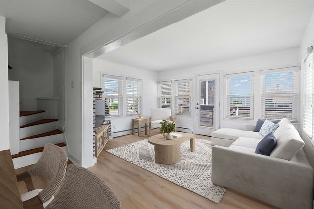 29 Aquidneck Ave, Portsmouth, RI 02871