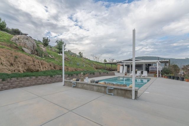 26460 Dale, Hemet, CA 92545