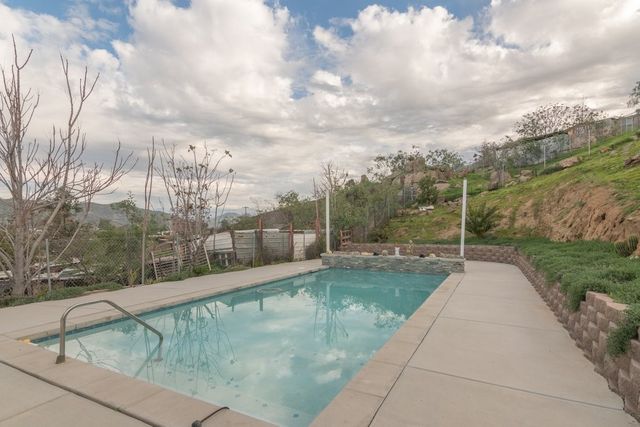 26460 Dale, Hemet, CA 92545