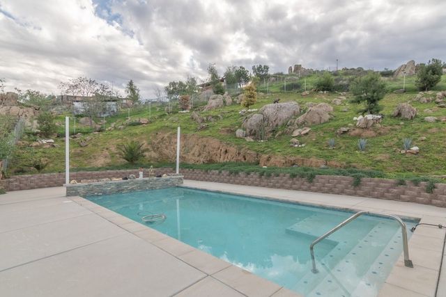 26460 Dale, Hemet, CA 92545