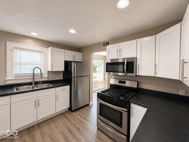 241 Ringwood Way, Anderson, IN 46013