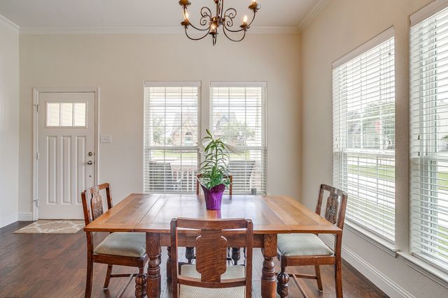 500 Heritage Trail, Burleson, TX 76028