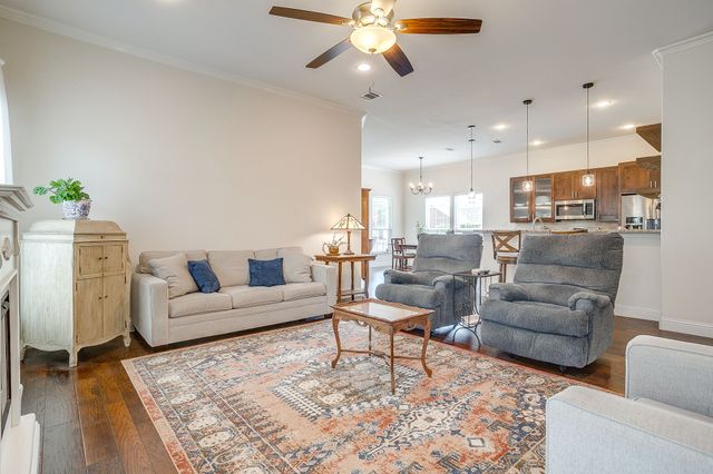 500 Heritage Trail, Burleson, TX 76028