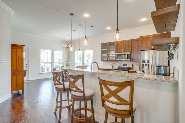 500 Heritage Trail, Burleson, TX 76028