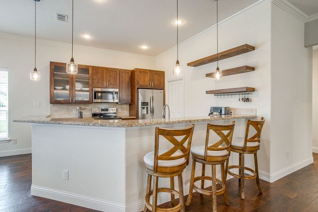 500 Heritage Trail, Burleson, TX 76028