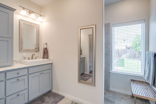 500 Heritage Trail, Burleson, TX 76028