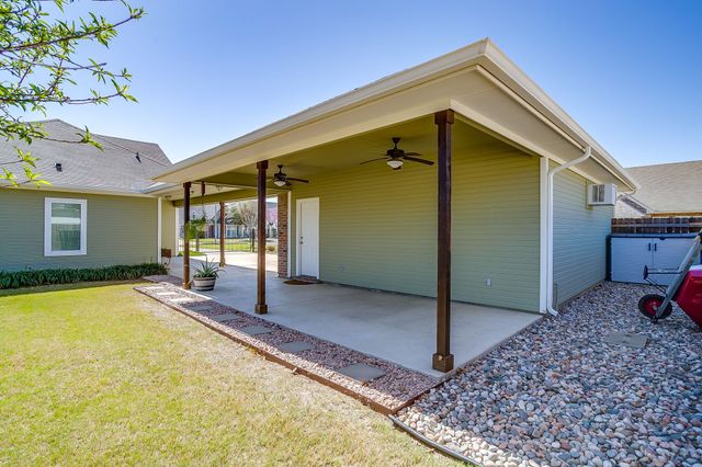 500 Heritage Trail, Burleson, TX 76028