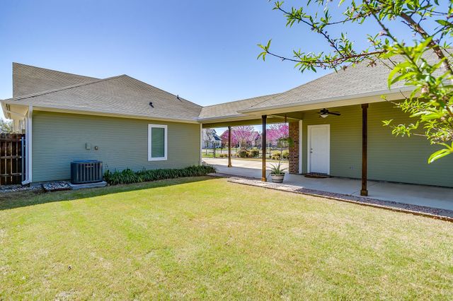 500 Heritage Trail, Burleson, TX 76028