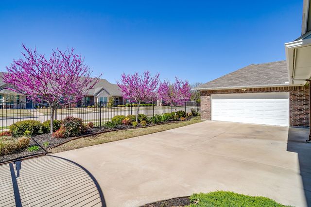 500 Heritage Trail, Burleson, TX 76028