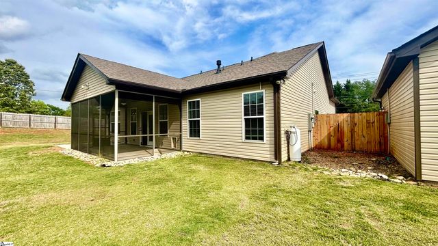 382 W Darby Road, Greenville, SC 29609