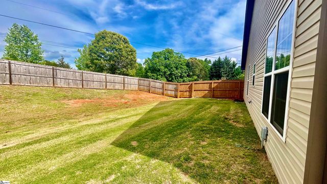 382 W Darby Road, Greenville, SC 29609