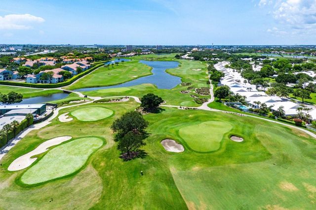 2860 Wilderness Rd, West Palm Beach, FL 33409