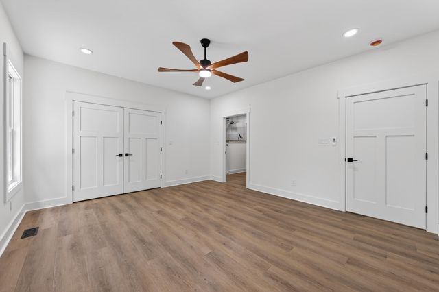 1131 Golf View CT, Huddleston, VA 24104