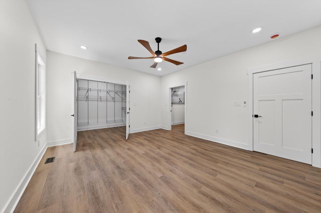 1131 Golf View CT, Huddleston, VA 24104