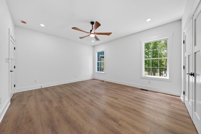 1131 Golf View CT, Huddleston, VA 24104