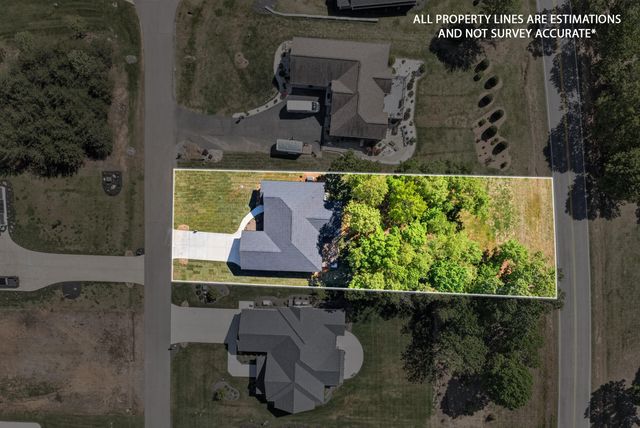 1131 Golf View CT, Huddleston, VA 24104