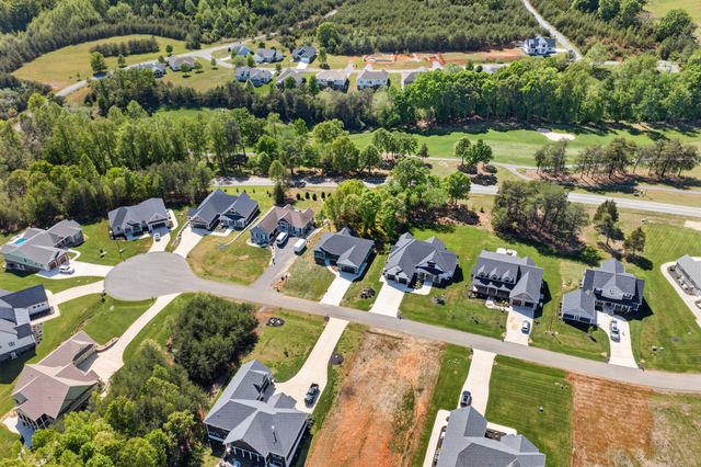 1131 Golf View CT, Huddleston, VA 24104