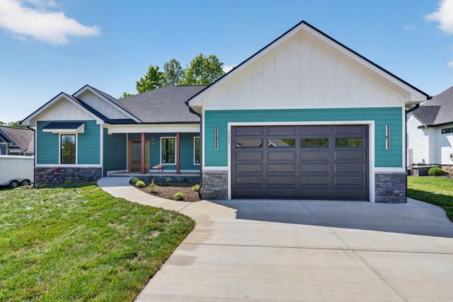 1131 Golf View CT, Huddleston, VA 24104
