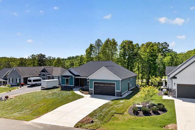 1131 Golf View CT, Huddleston, VA 24104