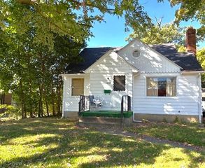 3726 Sunset Boulevard, Youngstown, OH 44502