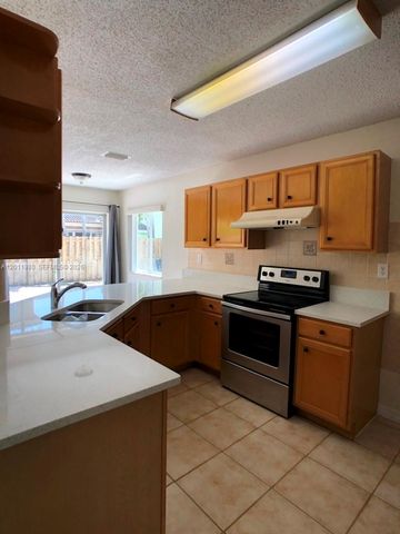16604 SW 97th St 16604, Miami, FL 33196