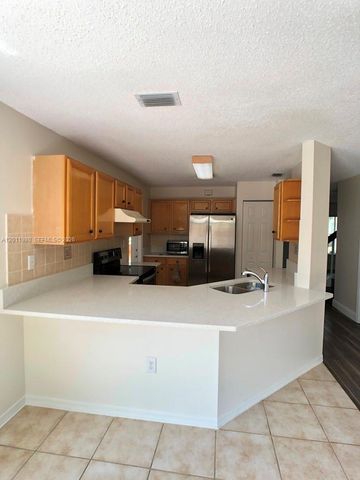 16604 SW 97th St 16604, Miami, FL 33196