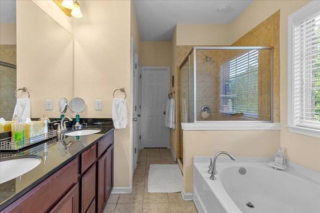 1751 Breyerton Drive 22, Atlanta, GA 30329