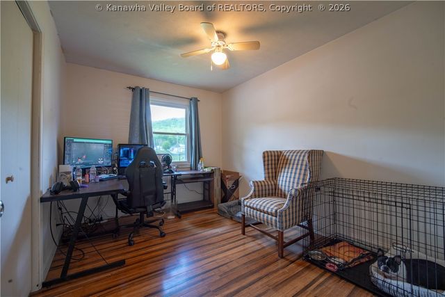 11819 Charleston Road, Red House, WV 25168