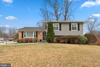 7845 BROMPTON ST, Springfield, VA 22152