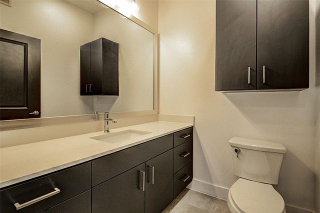 6400 Washington St Avenue 103, Houston, TX 77007