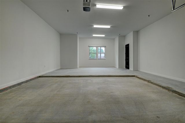 6400 Washington St Avenue 103, Houston, TX 77007