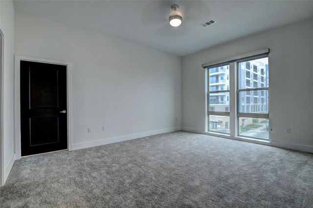 6400 Washington St Avenue 103, Houston, TX 77007