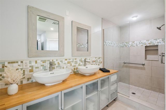 2422 TOPPING PLACE, Eustis, FL 32726