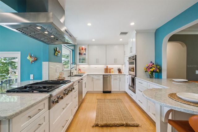 2422 TOPPING PLACE, Eustis, FL 32726