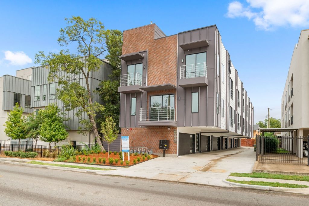 2006 N Fitzhugh 7, Dallas, TX 75204