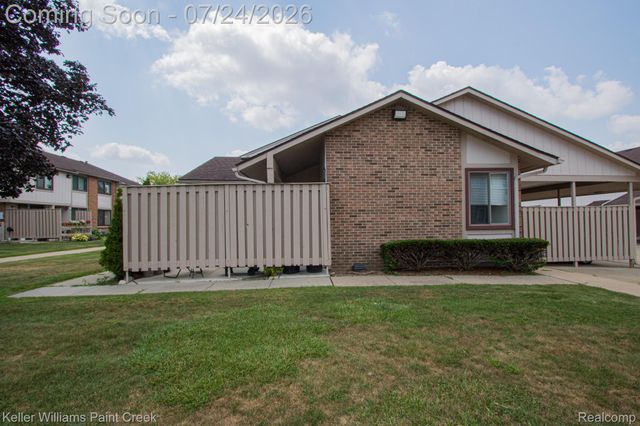36028 Saint Ives Court, Clinton Charter Township, MI 48035