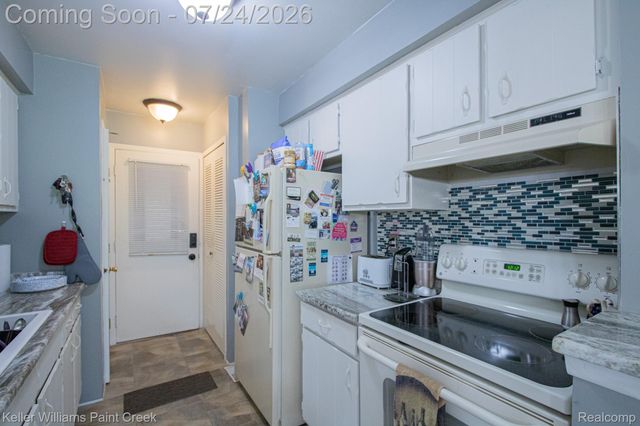 36028 Saint Ives Court, Clinton Charter Township, MI 48035