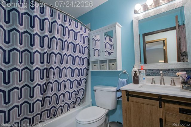 36028 Saint Ives Court, Clinton Charter Township, MI 48035